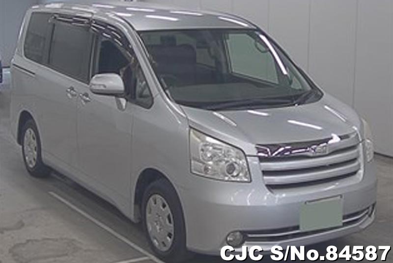 Toyota noah 2007